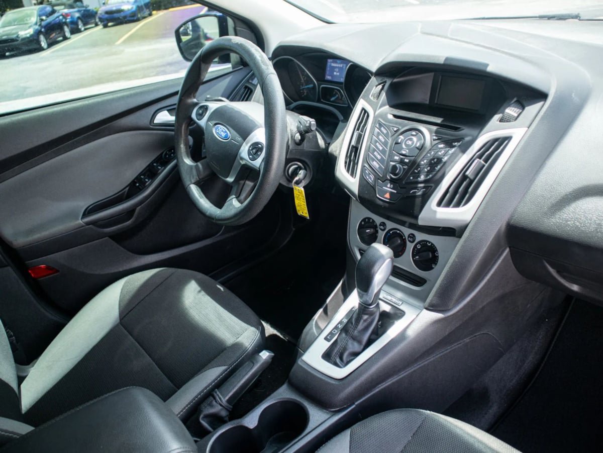 Used 2014 Ford Focus SE FWD image 18