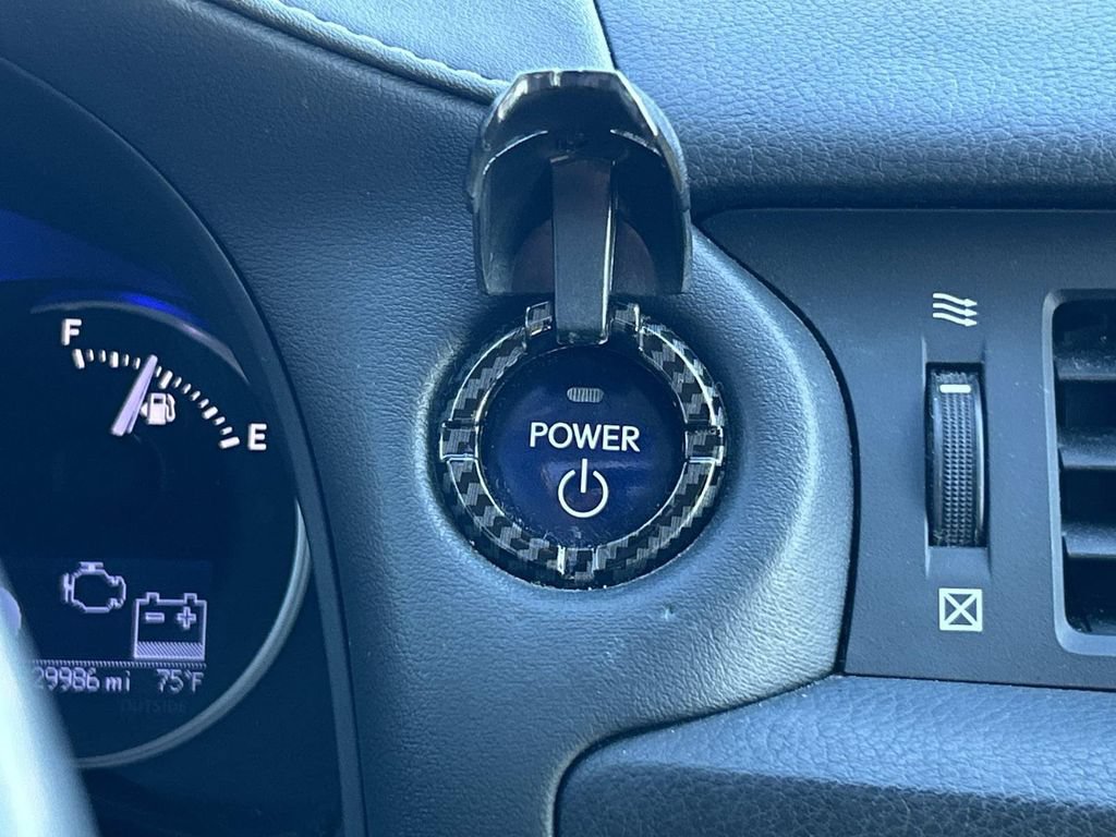 Used 2015 Lexus CT 200h w/ Seat Comfort Package FWD image 30