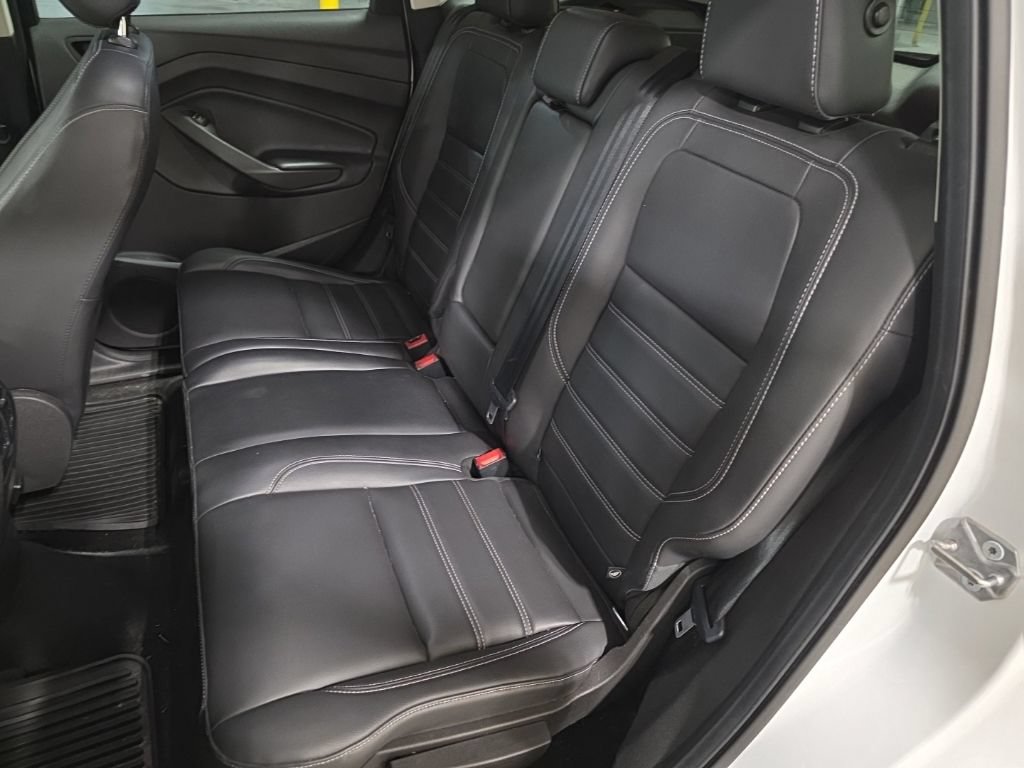 Used 2019 Ford Escape SEL AWD/4WD image 14