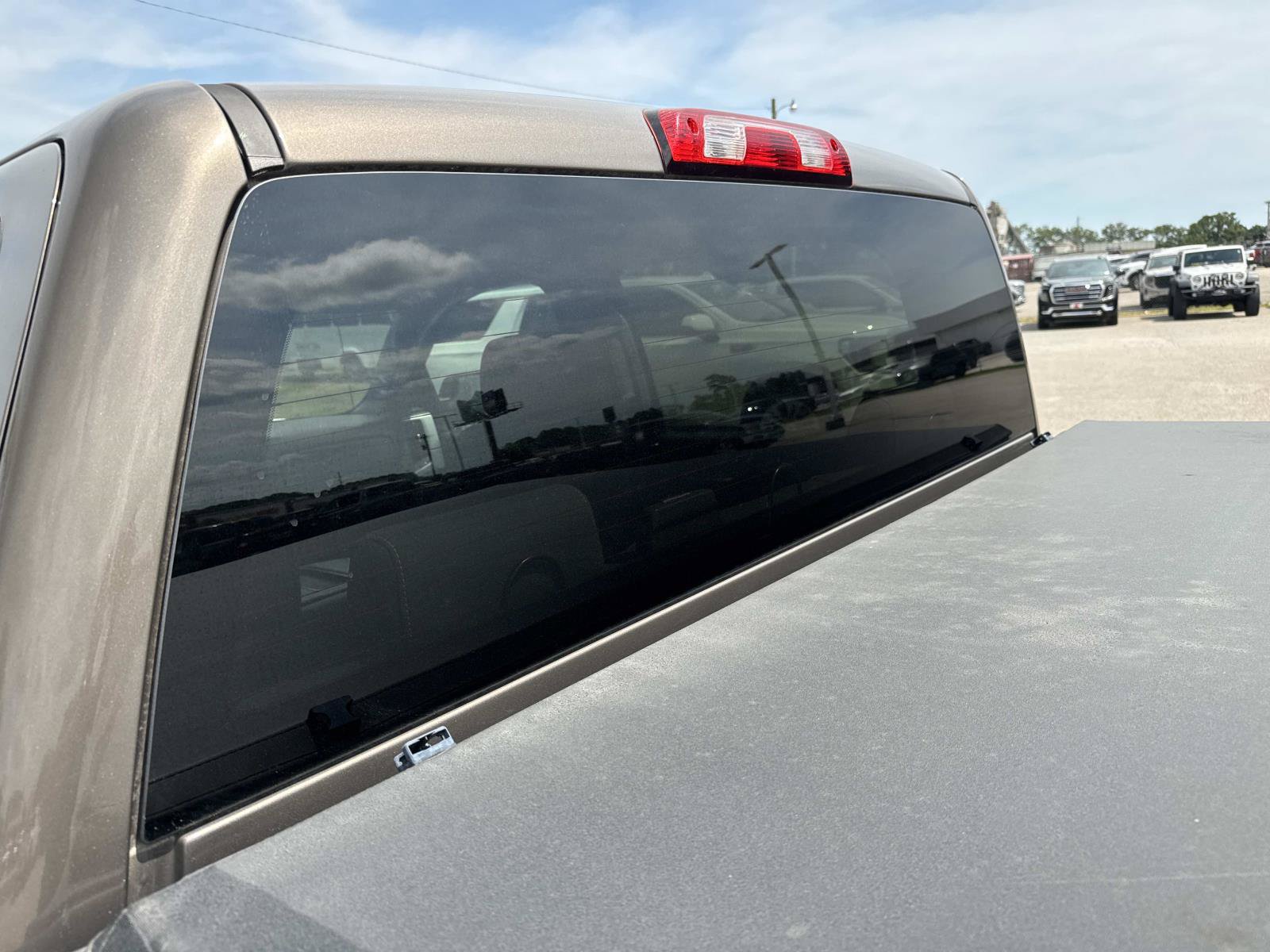 Used 2015 GMC Sierra 1500 SLE w/ SLE Value Package RWD image 12