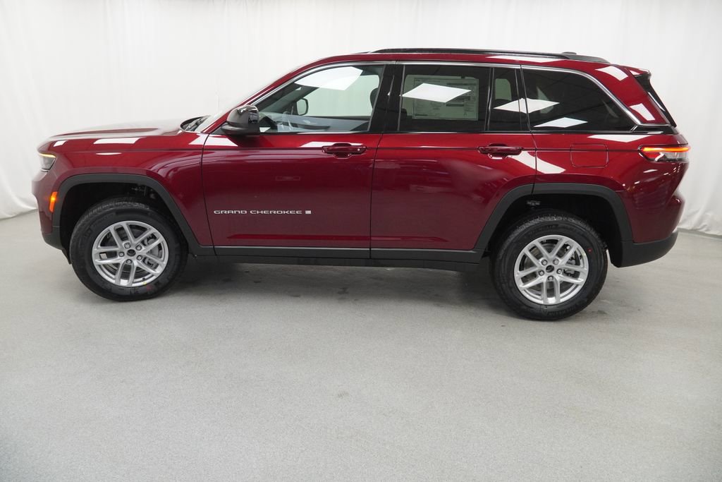 New 2026 Jeep Grand Cherokee Laredo AWD/4WD image 14