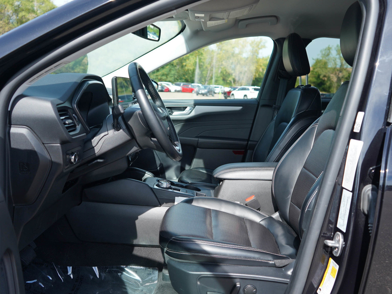 Used 2024 Ford Escape Platinum AWD/4WD image 23