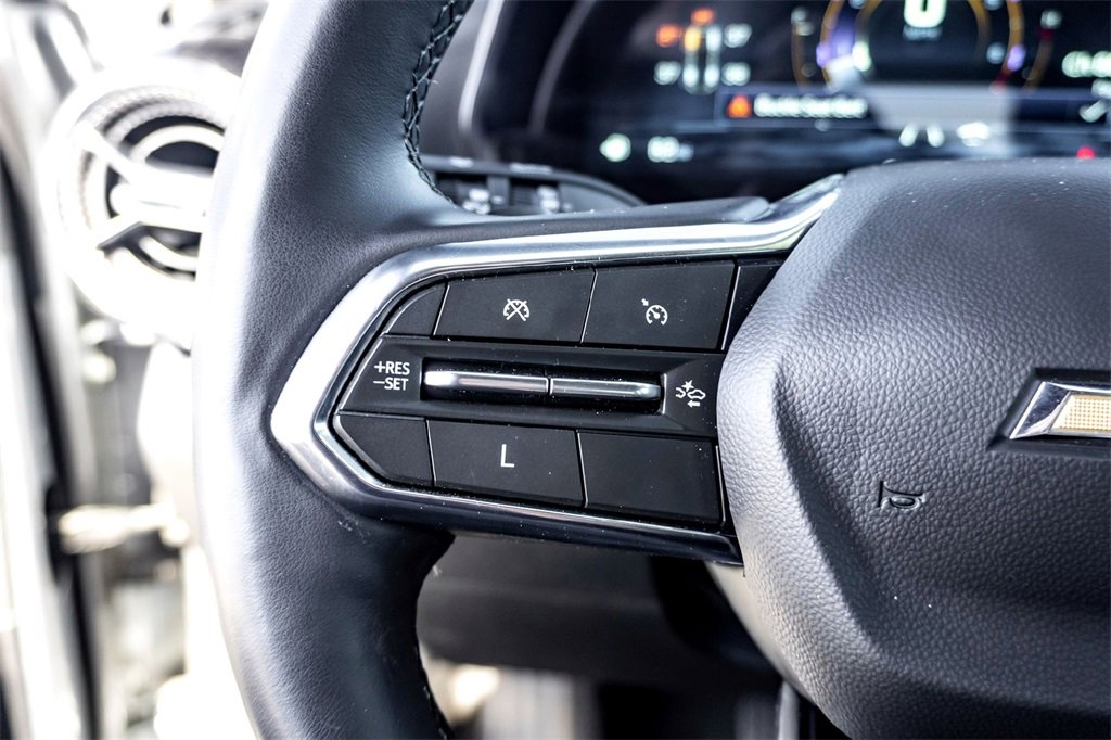 Used 2025 Chevrolet Equinox LT w/ Safety and Technology Package image 18