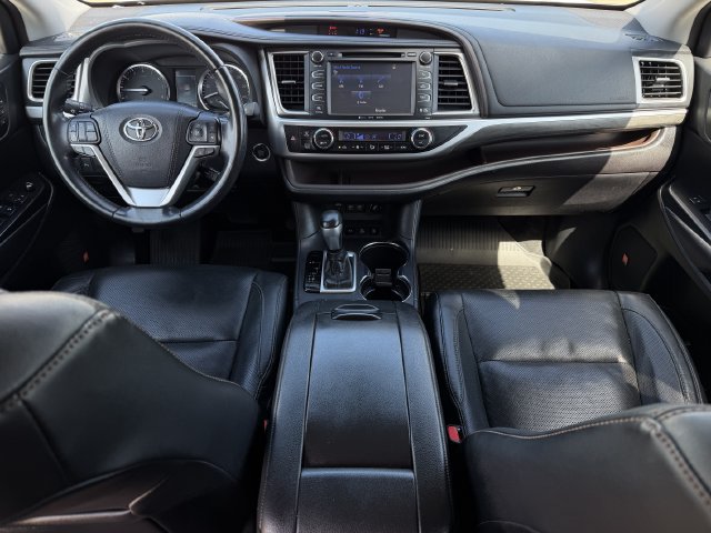 Used 2018 Toyota Highlander Limited AWD/4WD image 10