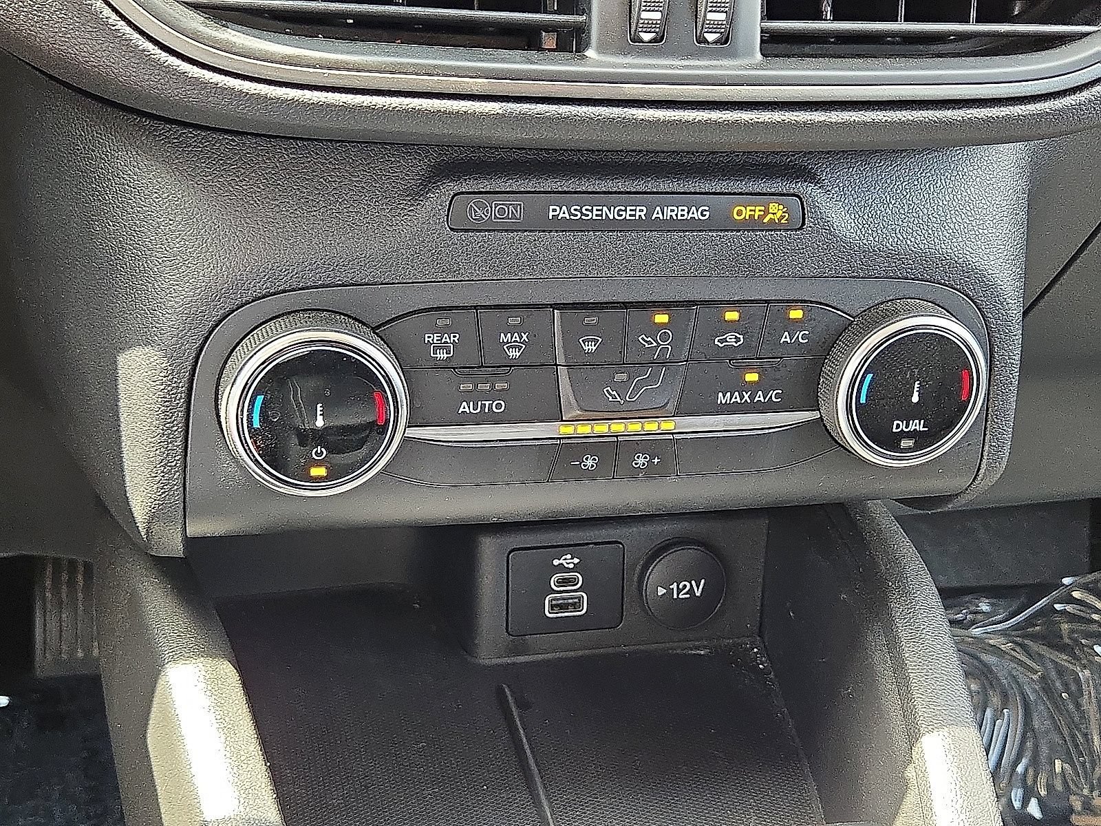 Used 2025 Ford Escape Active AWD/4WD image 28