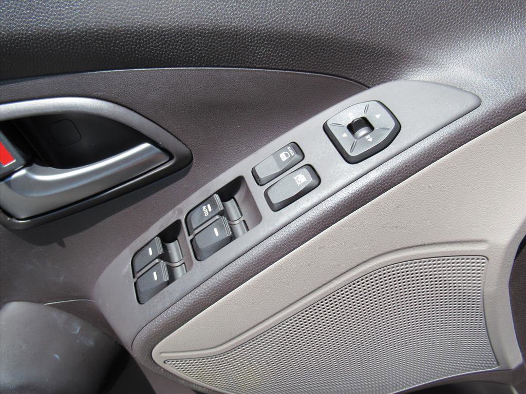 Used 2014 Hyundai Tucson GLS image 21