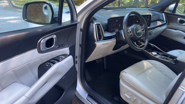 Used 2025 Kia Sorento SX Prestige AWD/4WD image 4