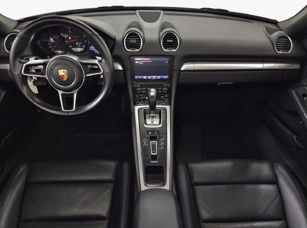 Used 2019 Porsche 718 Boxster RWD image 11