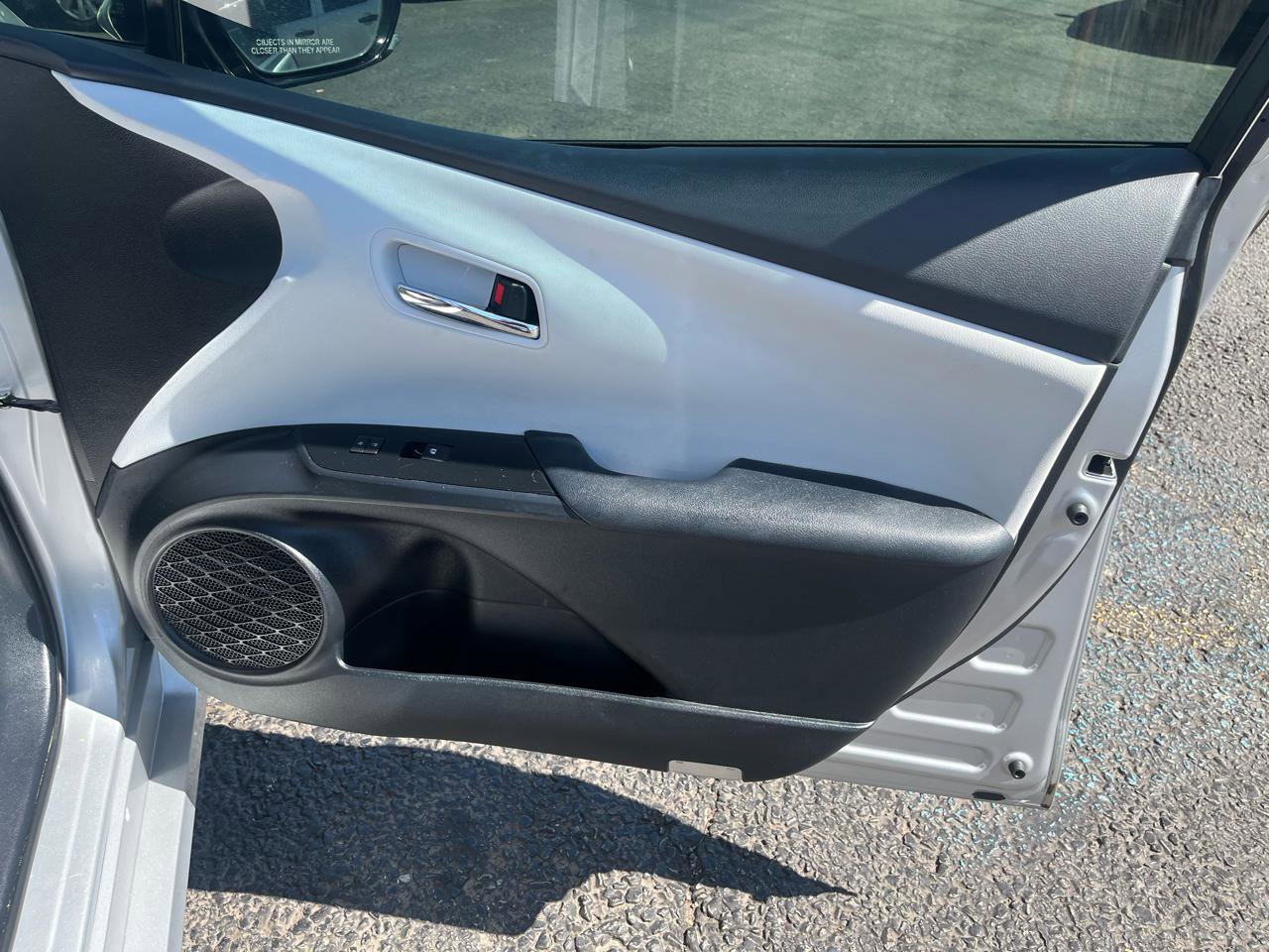 Used 2017 Toyota Prius Four Touring FWD image 30