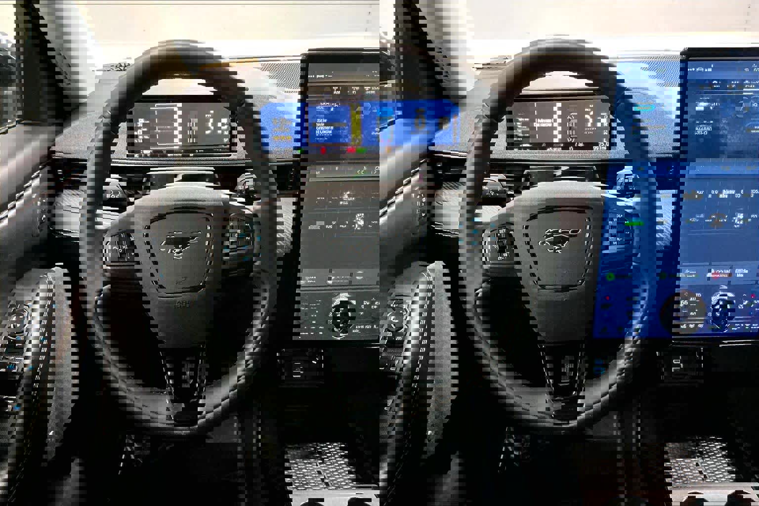 Used 2021 Ford Mustang Mach-E Premium image 8