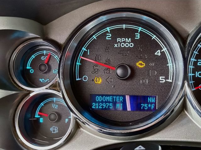 Used 2014 Chevrolet Silverado 2500 LT AWD/4WD image 14