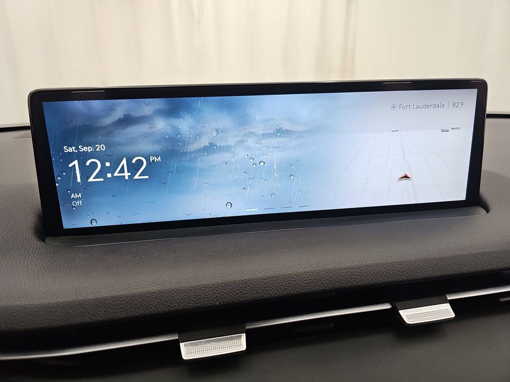 Used 2023 Genesis GV70 2.5T w/ Select Package image 32