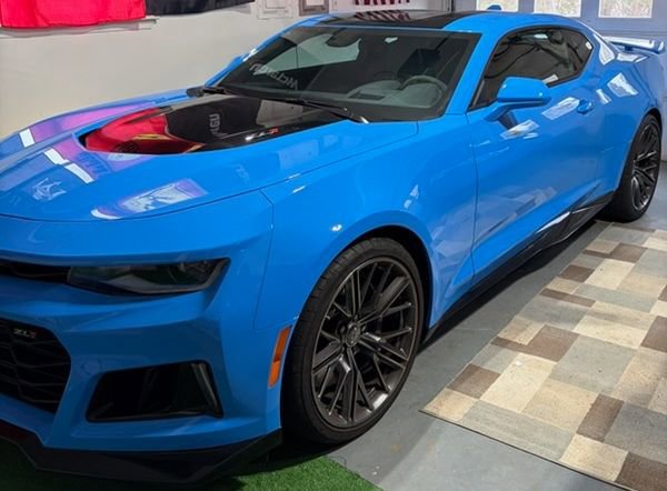 Used 2023 Chevrolet Camaro ZL1 RWD image 1
