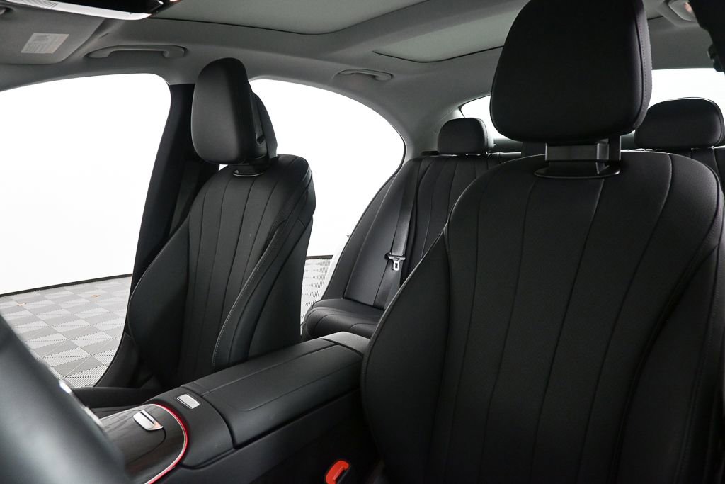 Used 2025 Mercedes-Benz E 350 Sedan image 5