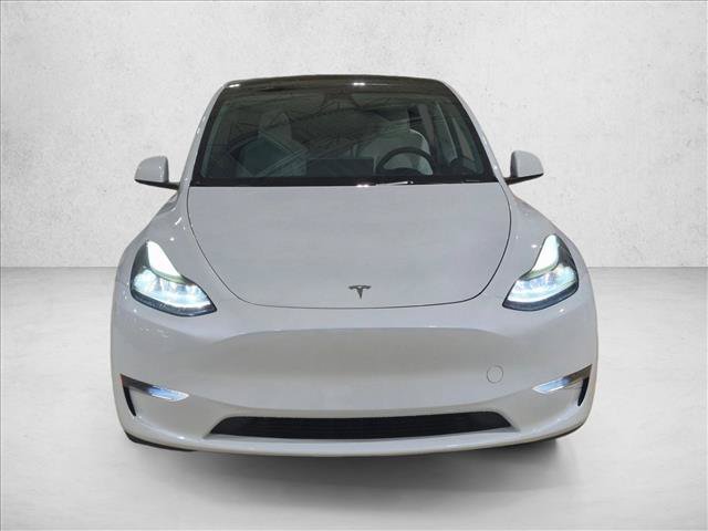 Used 2024 Tesla Model Y Long Range AWD/4WD image 2