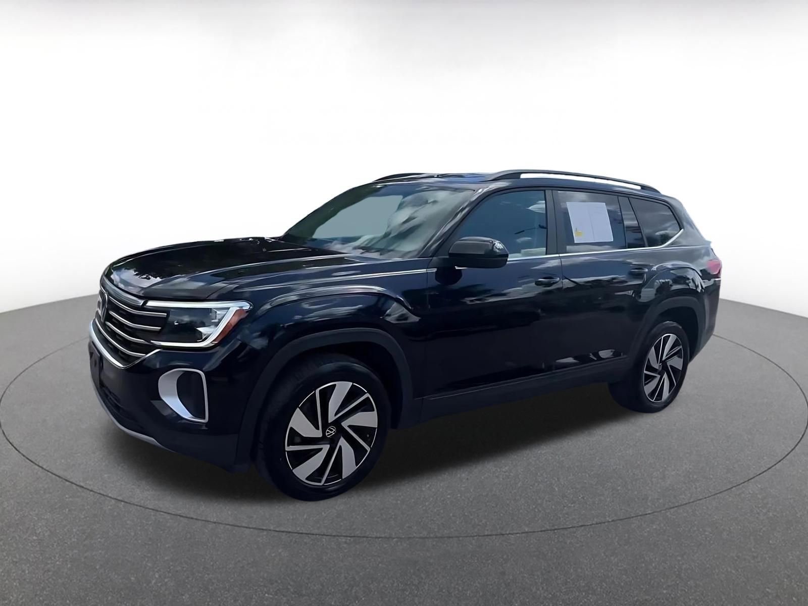 Used 2025 Volkswagen Atlas SE AWD/4WD image 8