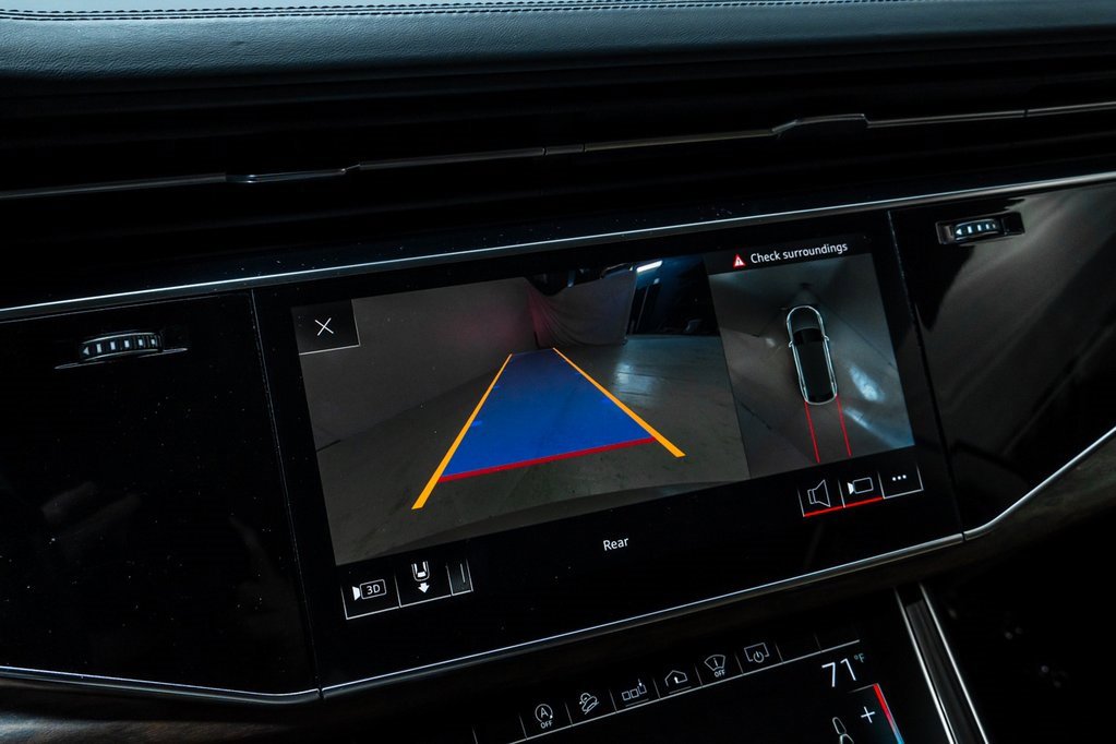 Used 2020 Audi Q8 Prestige w/ Prestige Package image 17