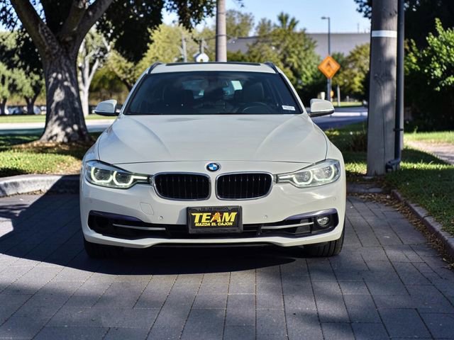 Used 2017 BMW 330i xDrive Wagon image 3