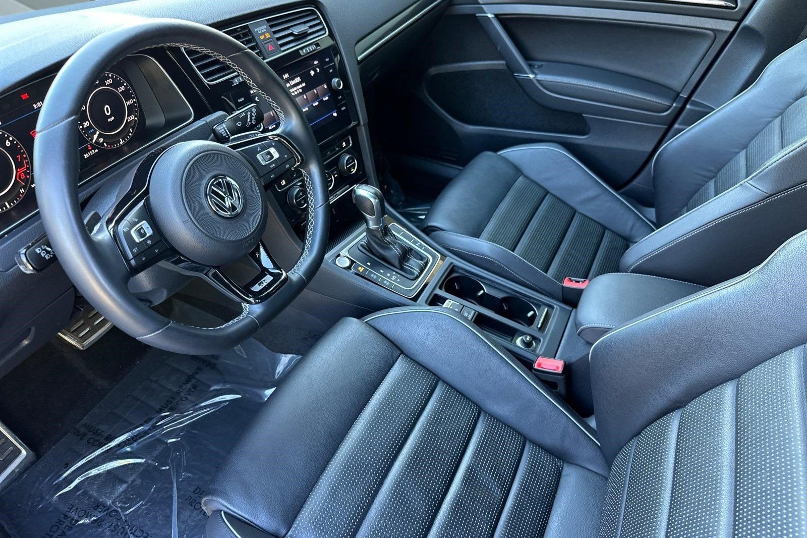 Used 2019 Volkswagen Golf R 4-Door image 4