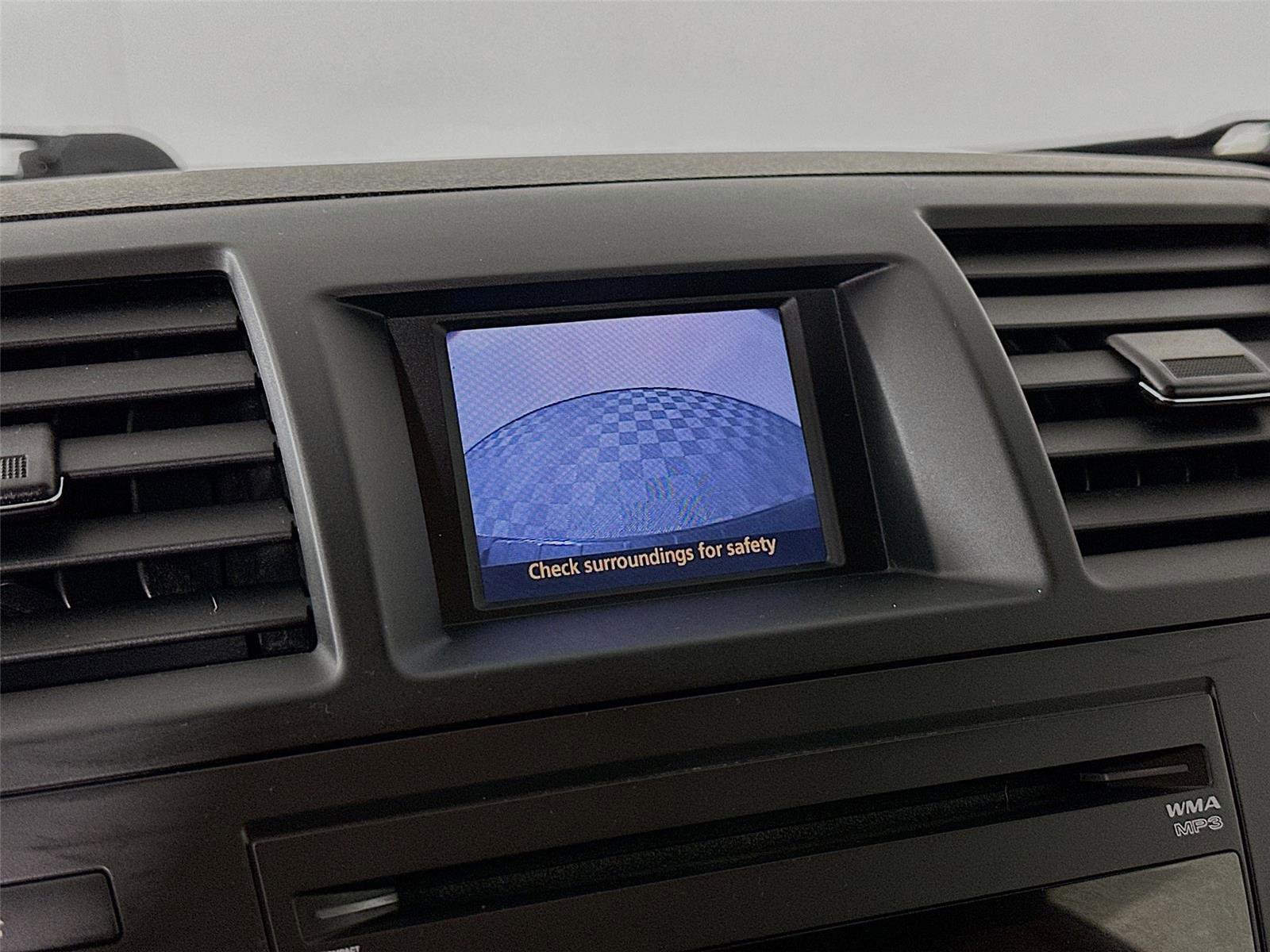 Used 2012 Toyota Highlander SE image 16