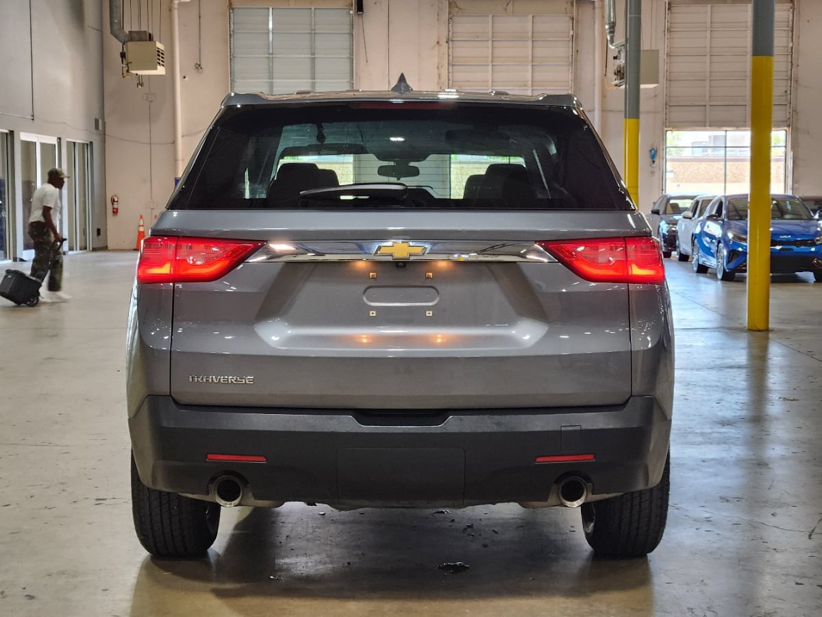 Used 2021 Chevrolet Traverse LS w/ LPO, Floor Liner Package FWD image 9