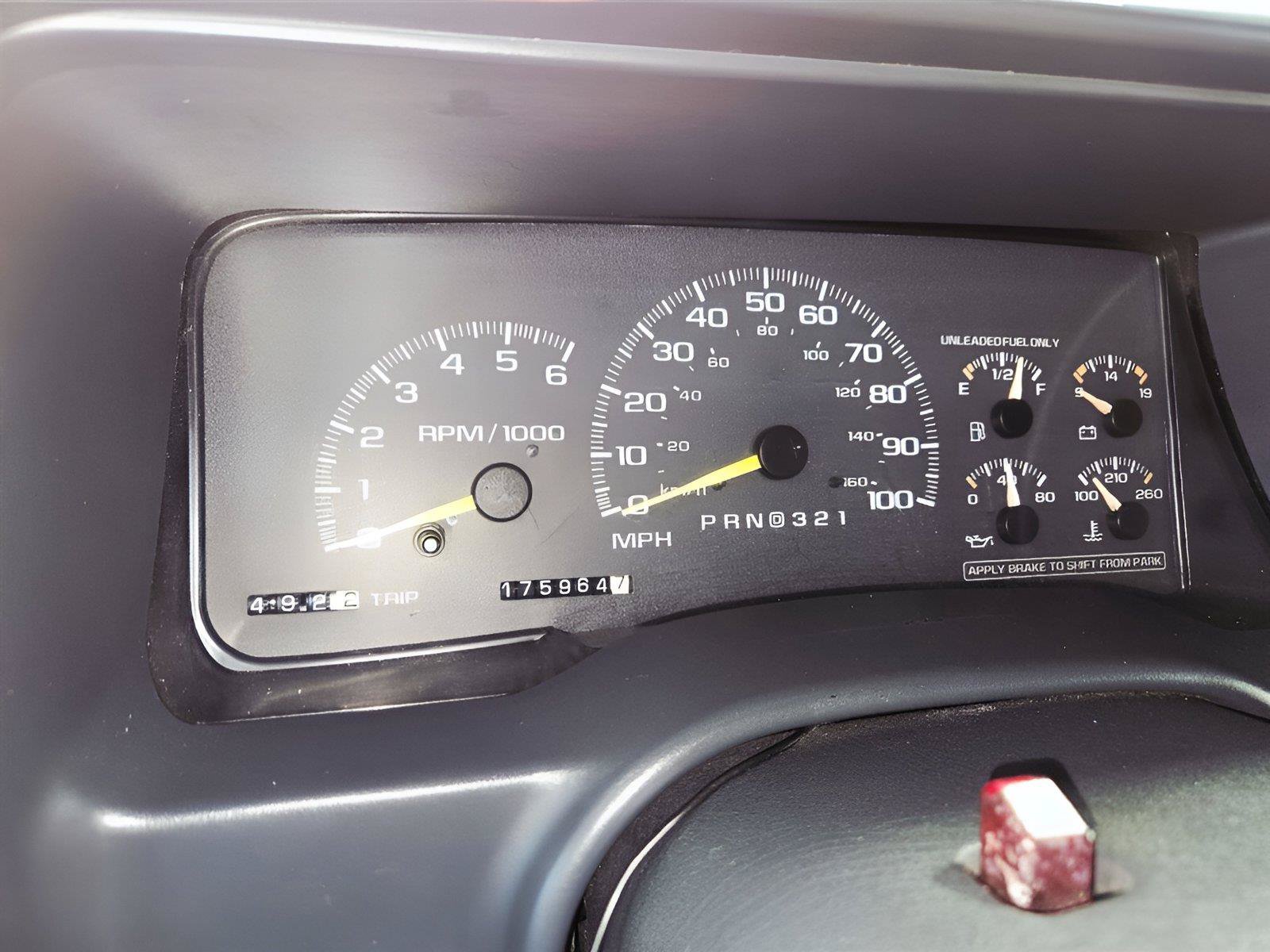 Used 1999 GMC Suburban 4WD w/ Marketing Opt Pkg 2 image 14