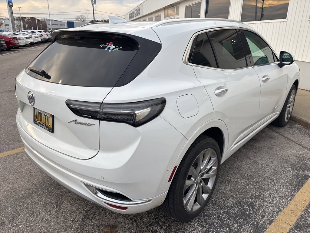 Used 2022 Buick Envision Avenir w/ Technology Package II image 6