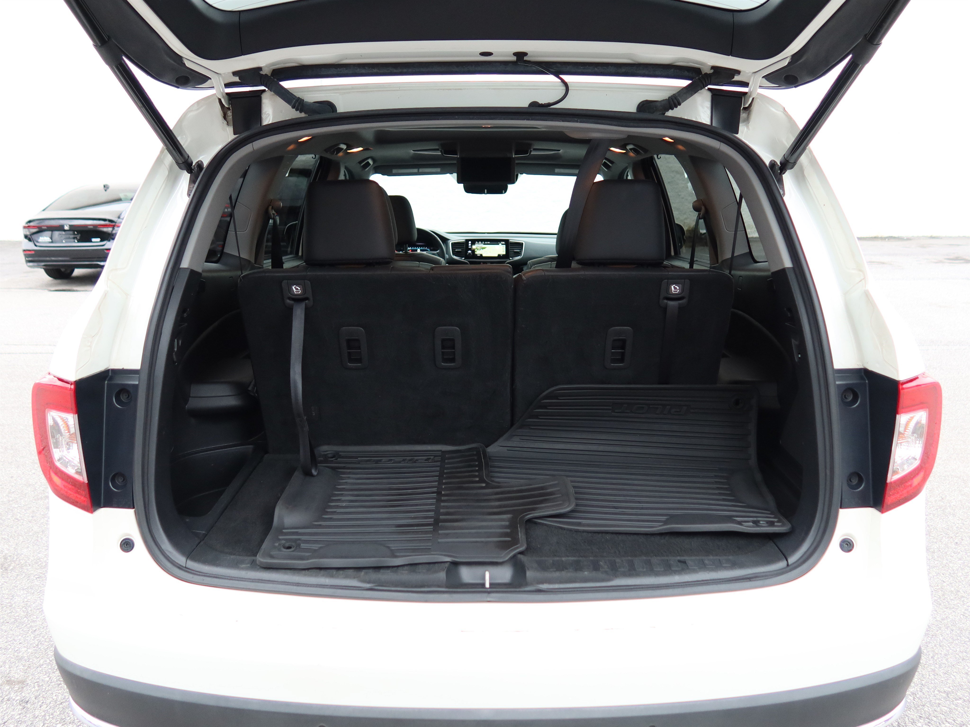 Used 2019 Honda Pilot Elite image 6