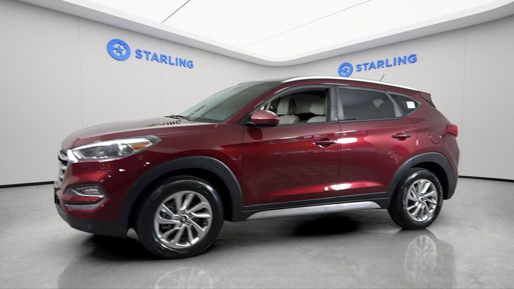 Used 2017 Hyundai Tucson SE image 2