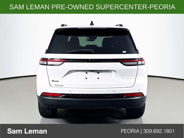 Used 2023 Jeep Grand Cherokee Altitude image 6