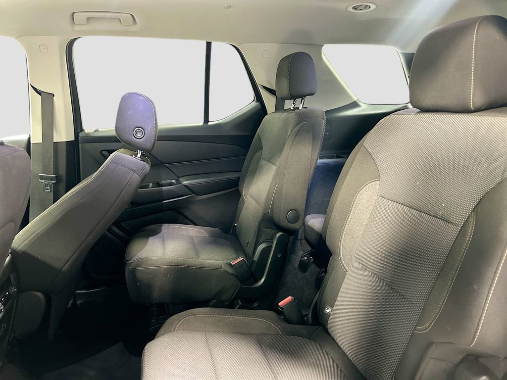 Used 2020 Chevrolet Traverse LT image 23