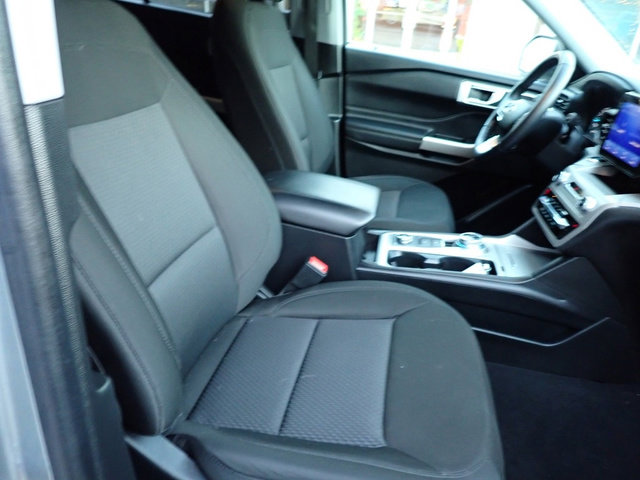 Used 2023 Ford Explorer XLT w/ Class IV Trailer Tow Package image 11