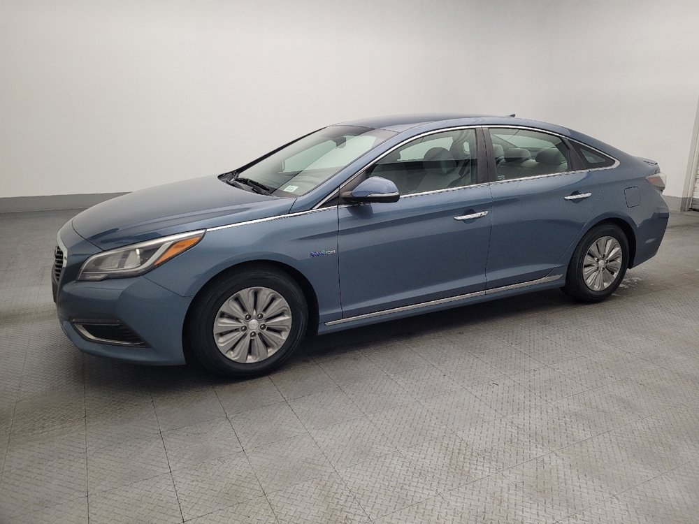 Used 2016 Hyundai Sonata SE image 2