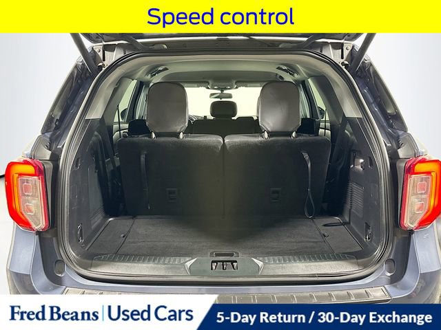 Used 2021 Ford Explorer XLT w/ Equipment Group 202A AWD/4WD image 31