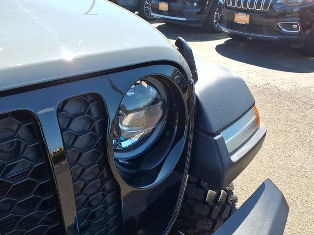 Used 2023 Jeep Wrangler Unlimited w/ Sun & Screen Package AWD/4WD image 11