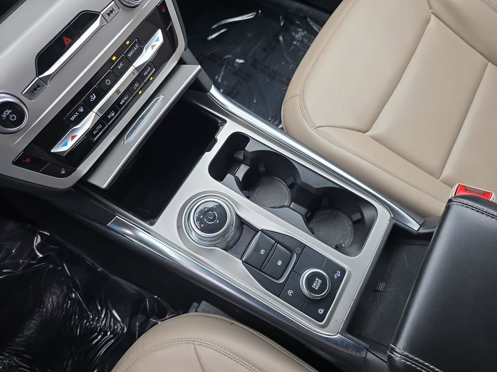 Used 2023 Ford Explorer XLT w/ Equipment Group 202A image 21