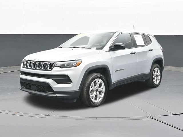 Used 2025 Jeep Compass Sport AWD/4WD image 3