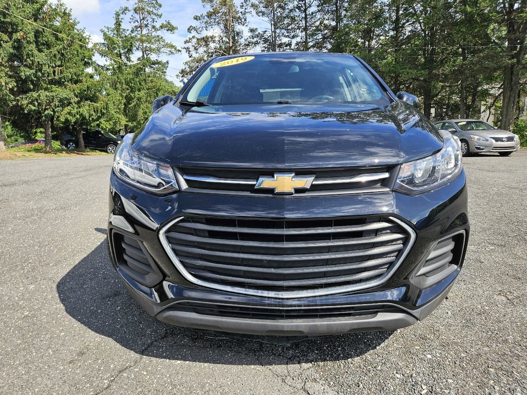 Used 2019 Chevrolet Trax LS w/ Tint and Cruise Package FWD image 7