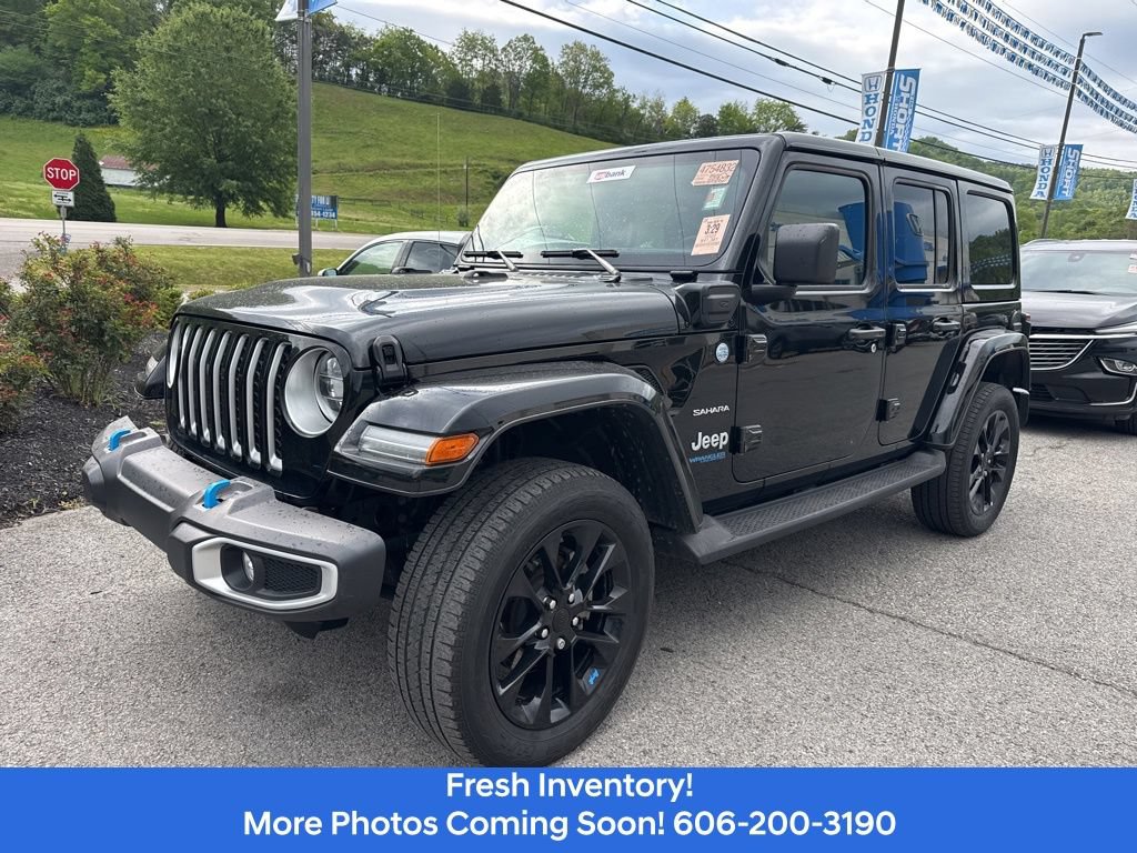Used 2022 Jeep Wrangler Unlimited Sahara w/ Cold Weather Group AWD/4WD image 1