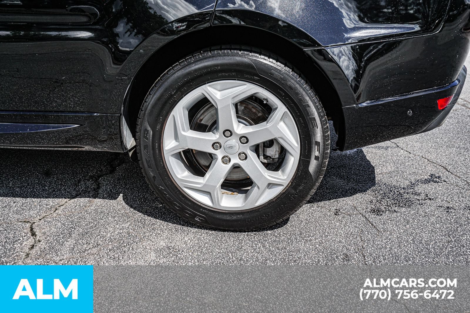Used 2019 Land Rover Range Rover Sport HSE AWD/4WD image 15