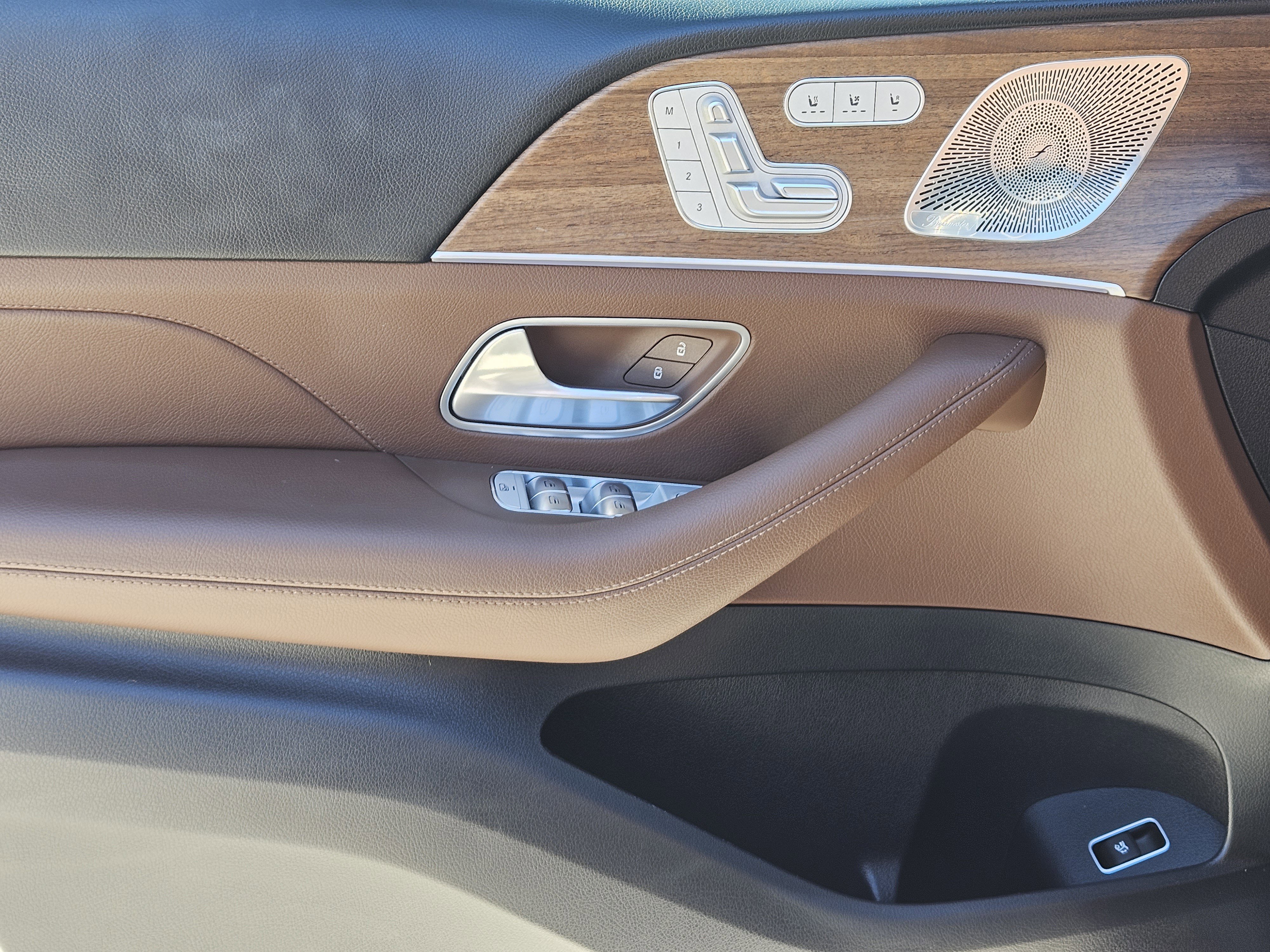 Used 2025 Mercedes-Benz GLE 450 4MATIC image 23