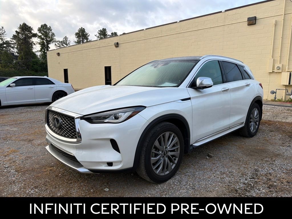 Certified 2023 INFINITI QX50 Luxe w/ Accent Package image 3