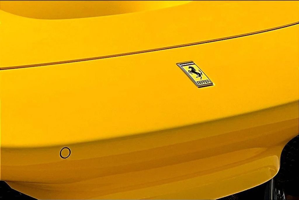 Used 2022 Ferrari F8 Tributo RWD image 27