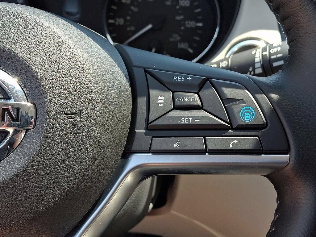 Certified 2022 Nissan Rogue Sport SL AWD/4WD image 25
