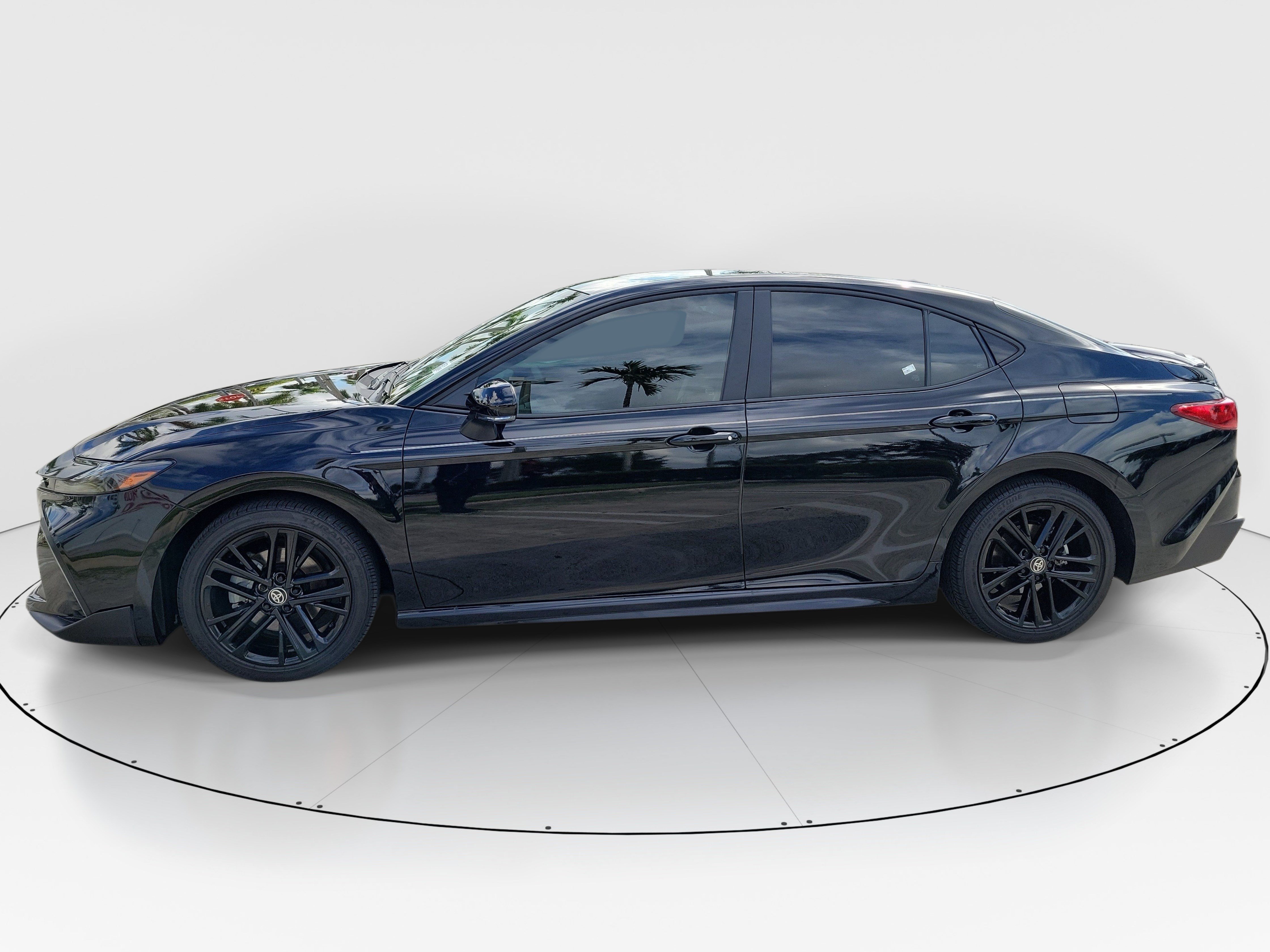 Used 2026 Toyota Camry SE w/ Multimedia Upgrade Package FWD image 4