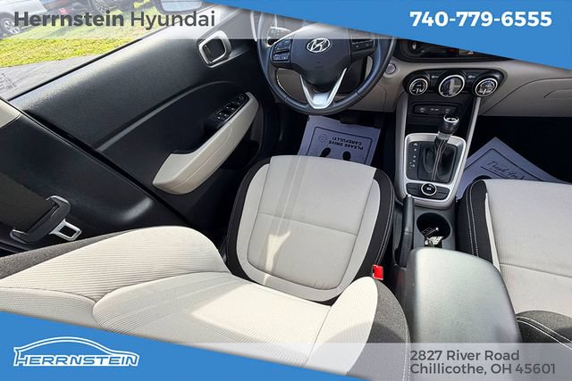 Used 2024 Hyundai Venue SEL FWD image 12