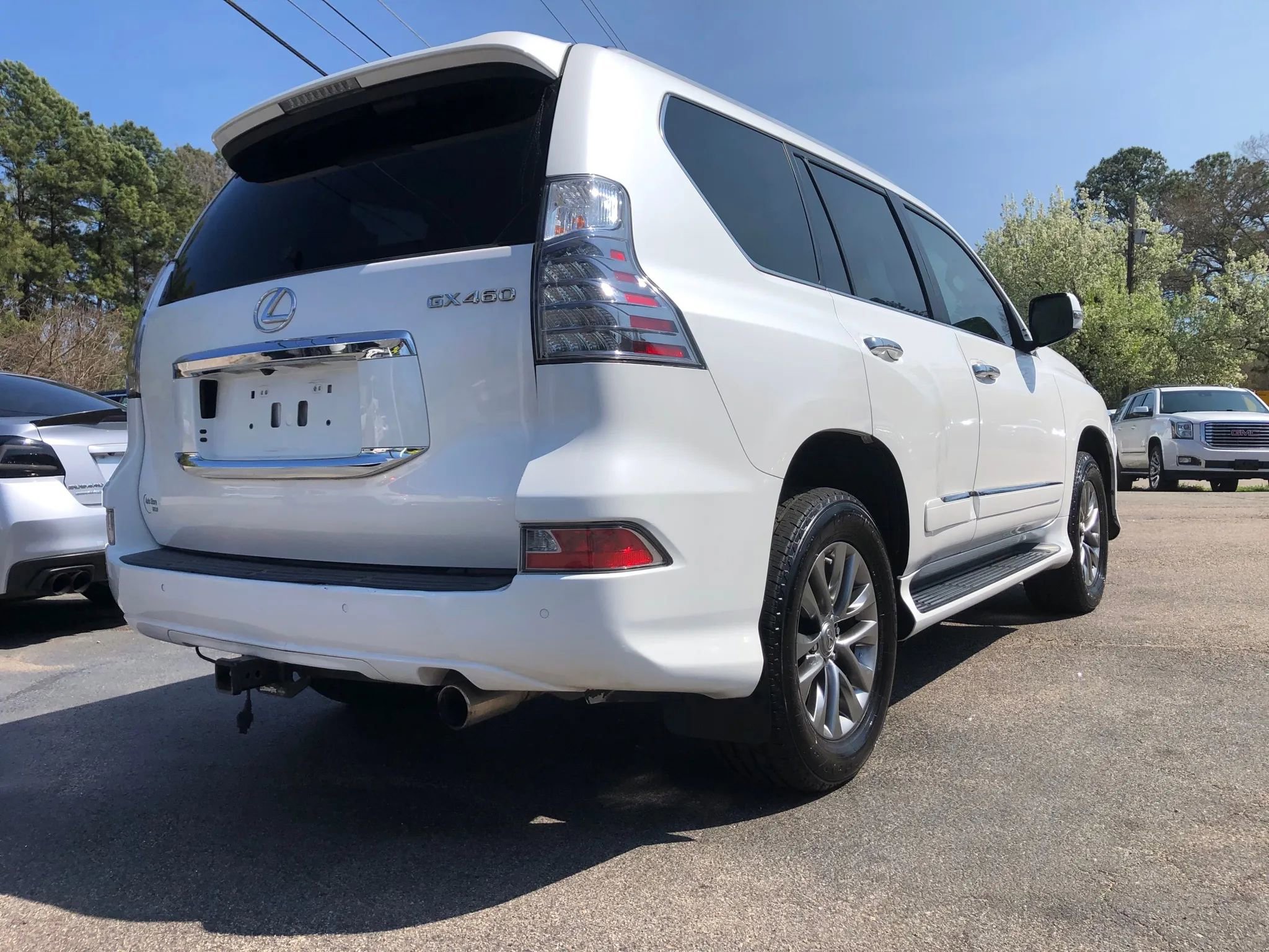 Used 2016 Lexus GX 460 Luxury w/ Preferred Accessory Package image 3
