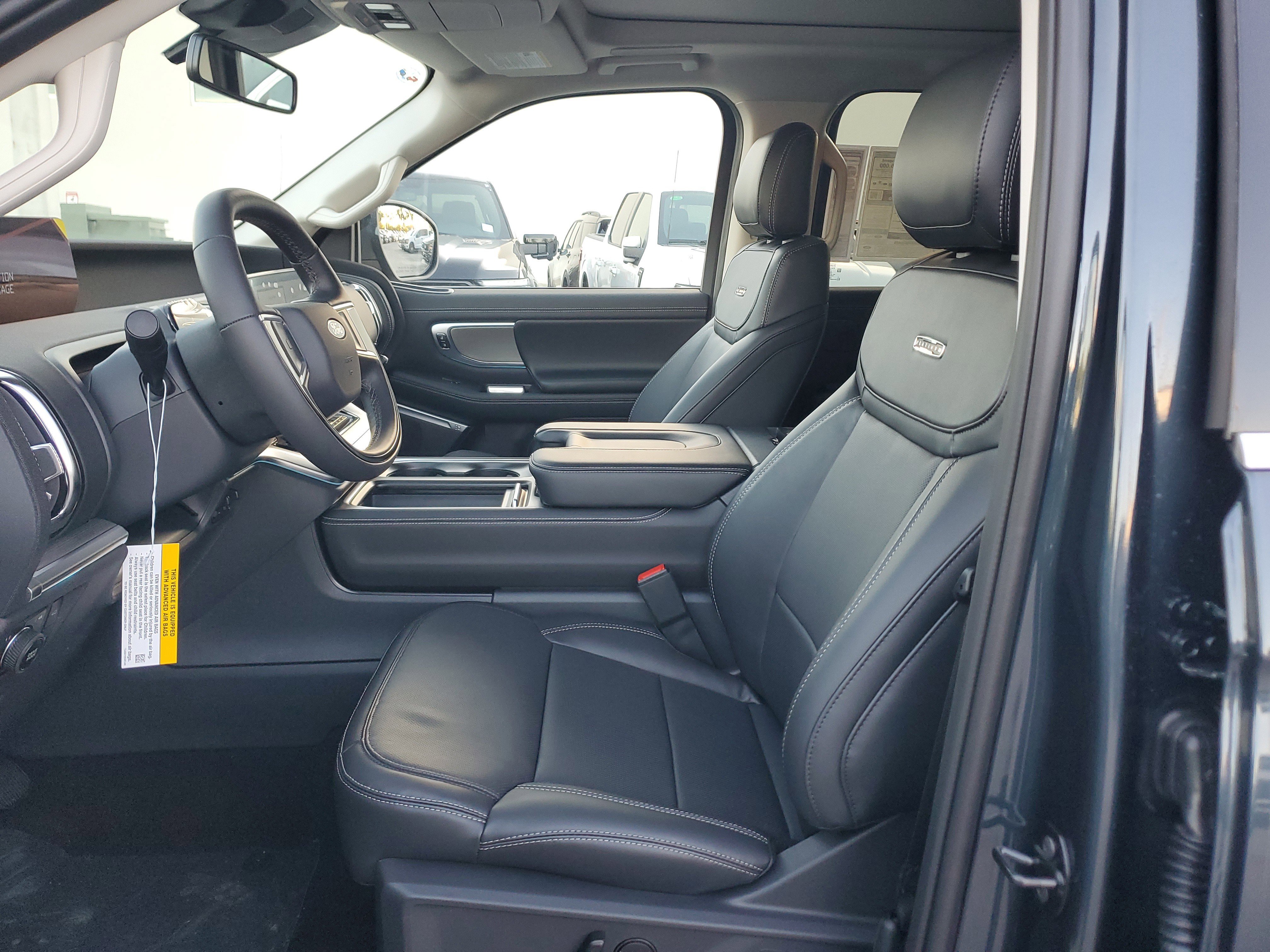 New 2025 Ford Expedition Max Platinum w/ Driver's Package image 10