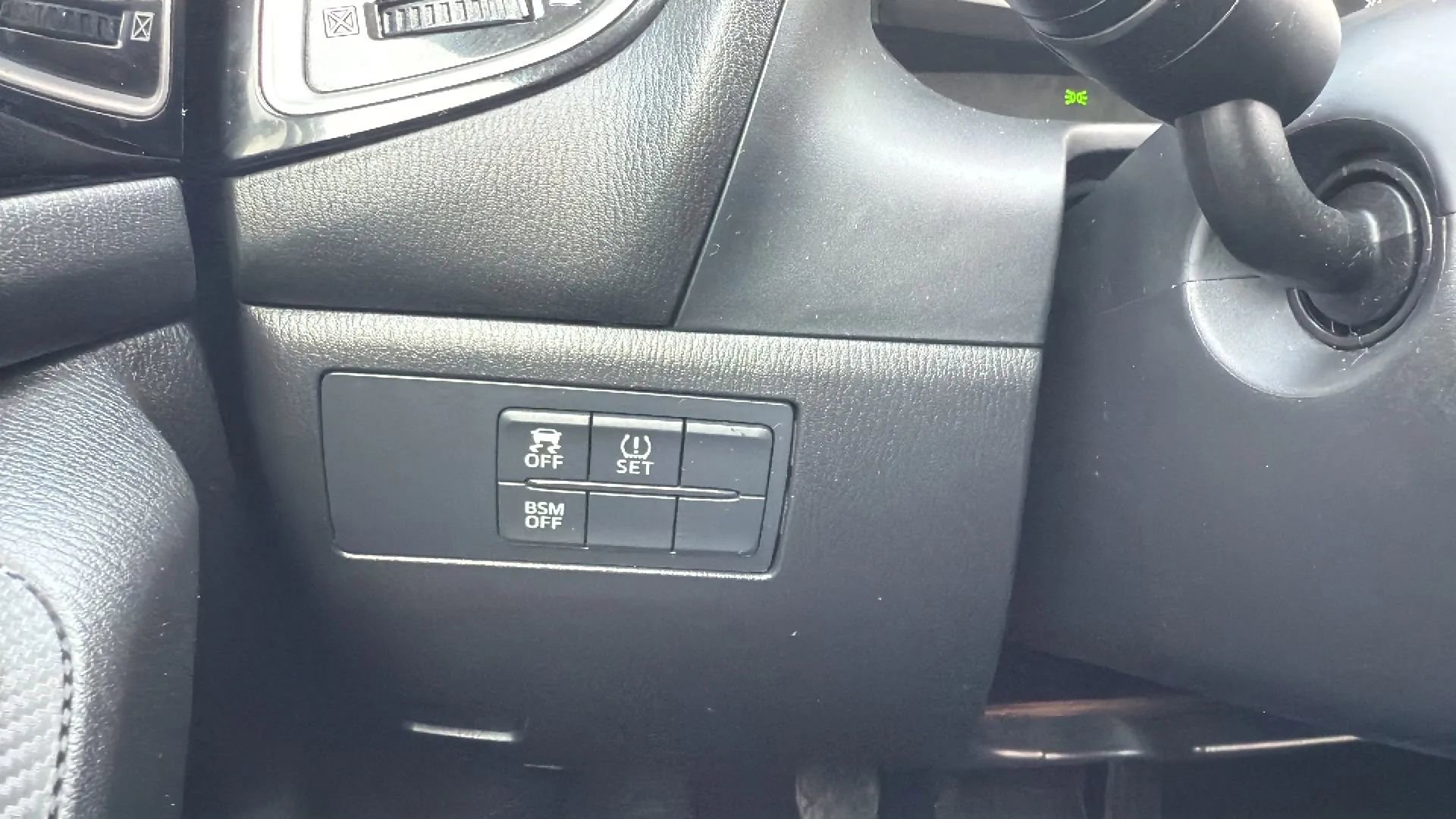 Used 2015 MAZDA MAZDA3 i Grand Touring image 15