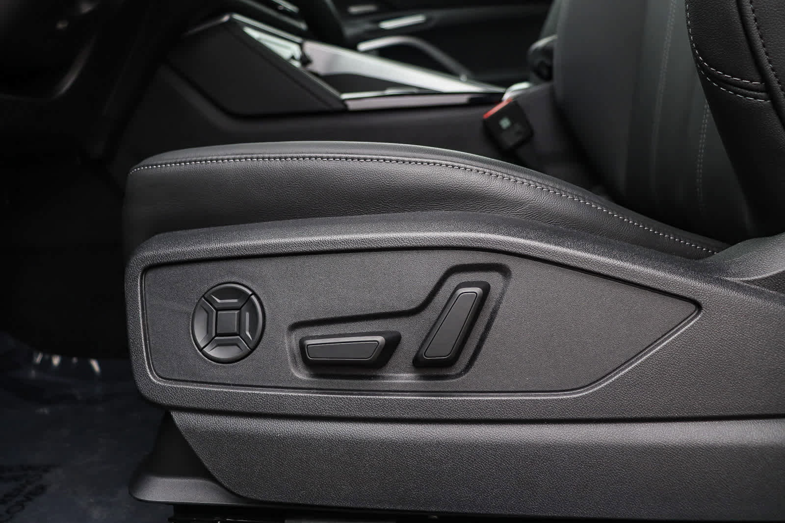 New 2025 Audi Q5 Premium Plus image 25